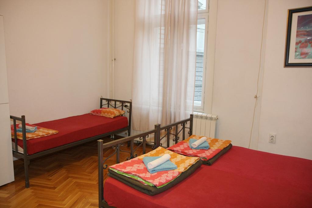 Time Hostel Belgrad Zimmer foto