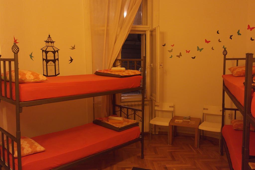 Time Hostel Belgrad Zimmer foto