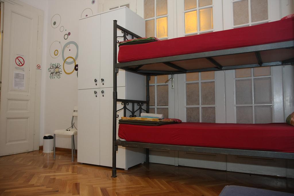 Time Hostel Belgrad Zimmer foto