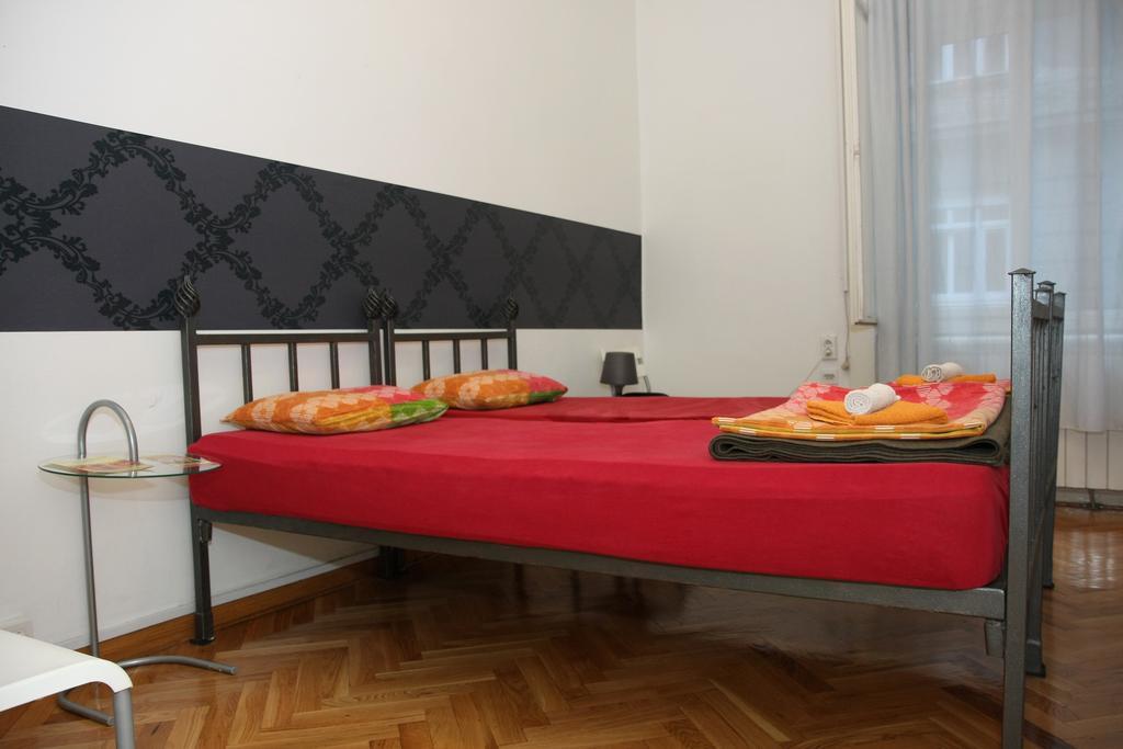 Time Hostel Belgrad Zimmer foto